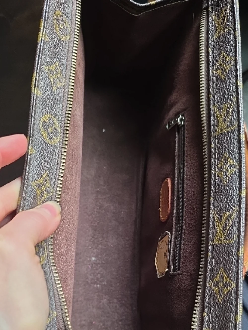 Louis Vuitton Monogram Canvas Briefcase with Tan Leather Trim - Picture 9 of 15